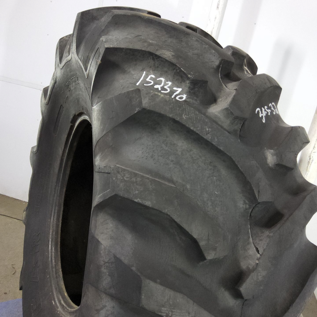 30.5L-32 Goodyear Farm Dyna Torque II R-1 G (14 Ply), 90%