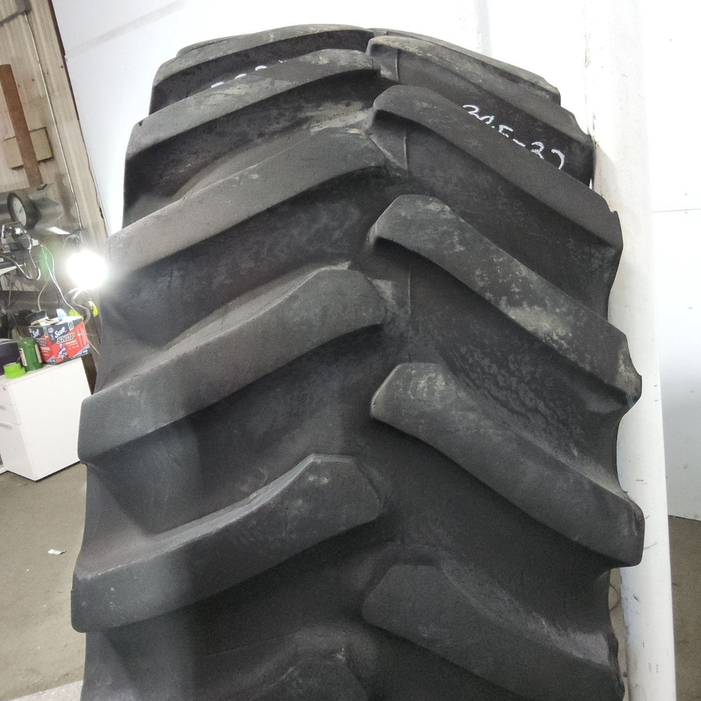 30.5L-32 Firestone Super All Traction 23 R-1 H (16 Ply), 164A 75%