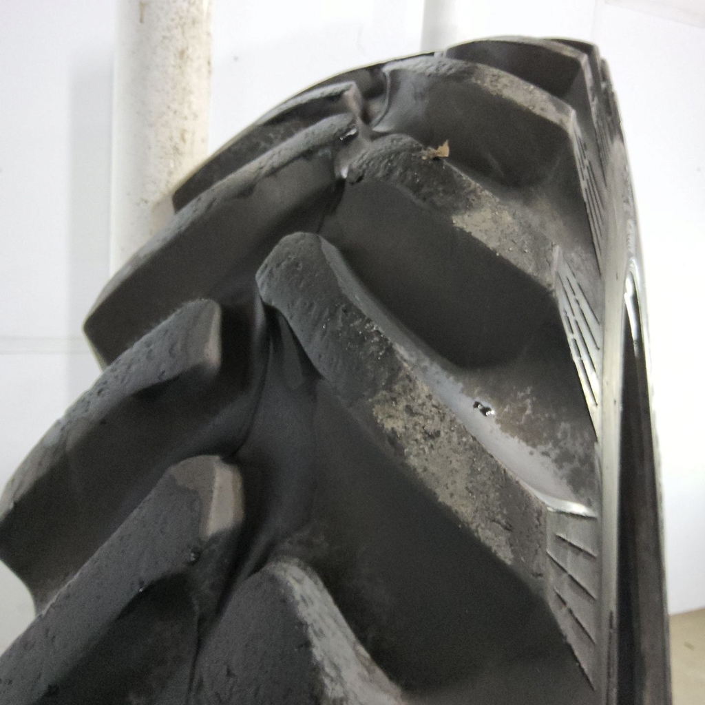 380/90R46 Titan Farm Hi Traction Lug Radial R-1 156A8 70%