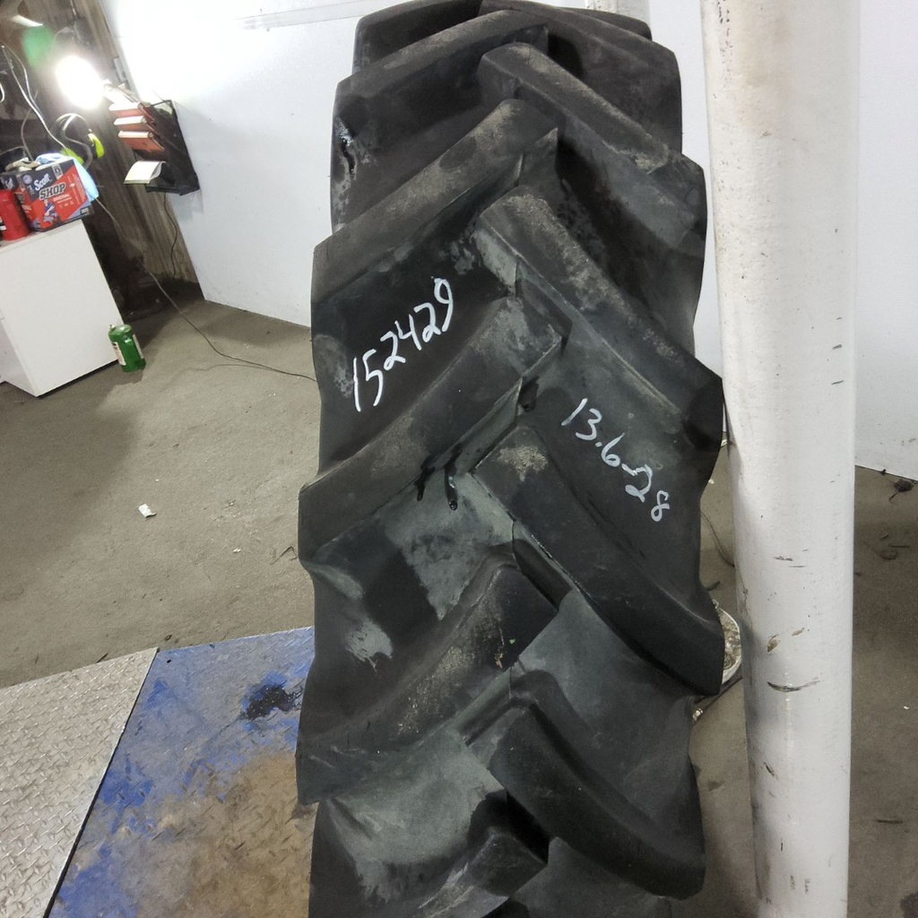 13.6-28 Carlisle CSL24 R-1 C (6 Ply), 85%
