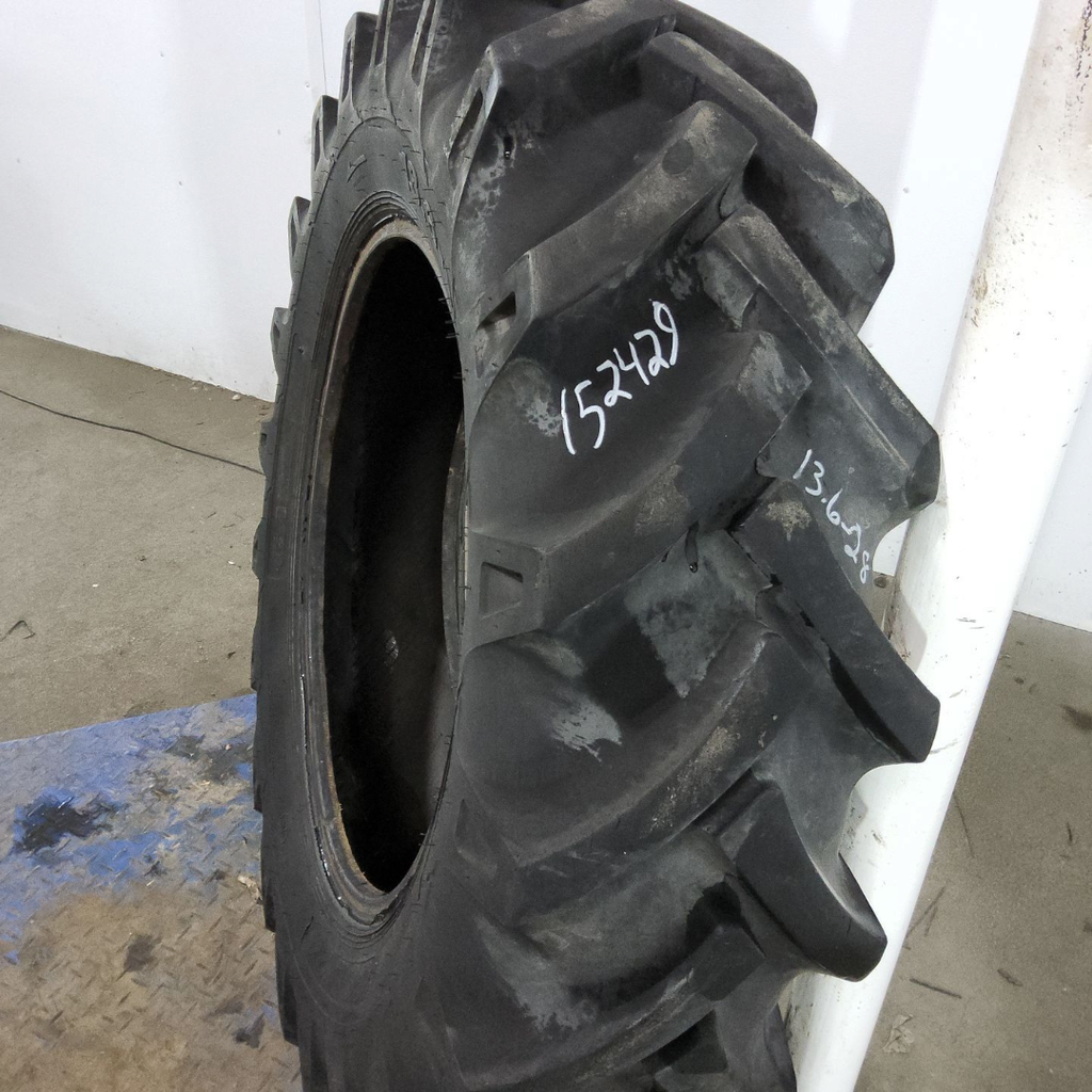 13.6-28 Carlisle CSL24 R-1 C (6 Ply), 85%