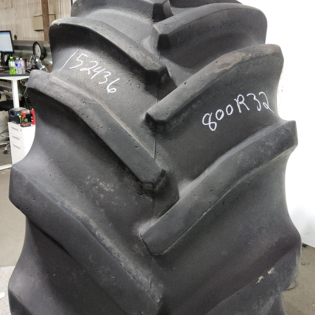 800/65R32 Goodyear Farm DT822 Radial R-1 172A8 90%