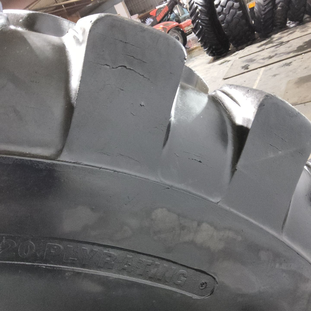 23.5-25 Solideal Loadmaster E-3/G-3/L-3 L (20 Ply), 80%