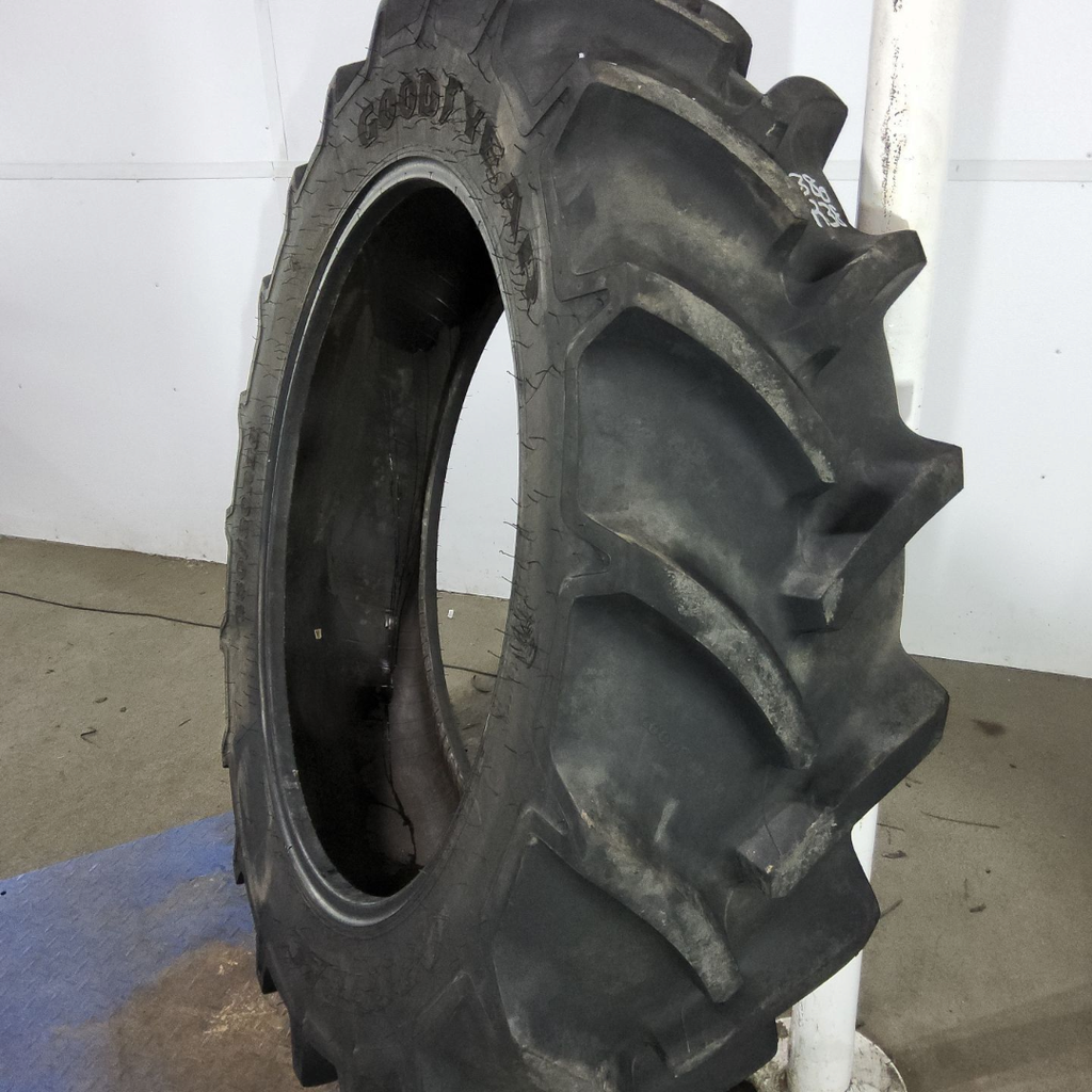 380/80R38 Goodyear Farm Optitrac R-1W 142D 90%