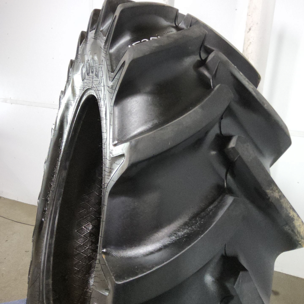 520/85R42 Goodyear Farm Optitrac R-1W 157D 90%