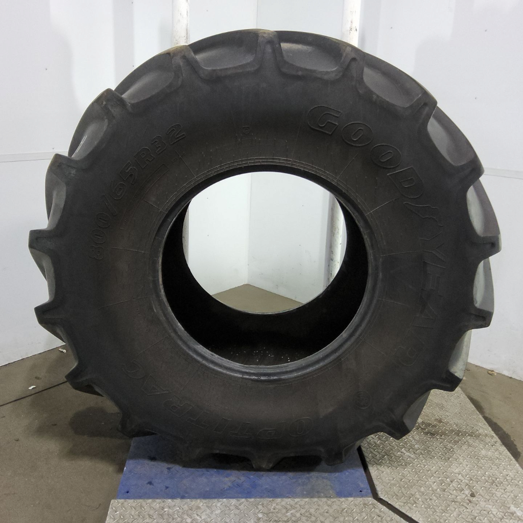 800/65R32 Goodyear Farm Optitrac R-1W 172D 75%