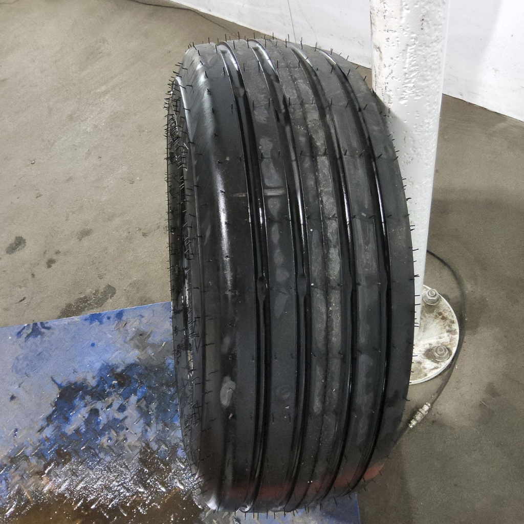 11L-15FI Goodyear Farm FI Highway Service I-1 D (8 Ply), 99%