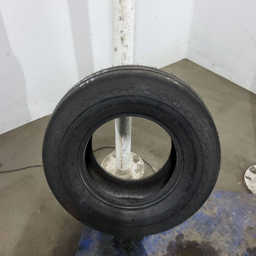 11L-15FI Goodyear Farm FI Highway Service I-1 D (8 Ply), 99%