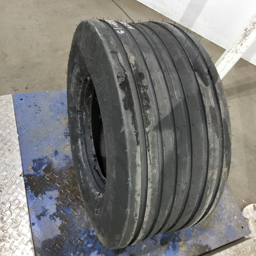 31x13.50-15 Titan Farm Flo-Trac Rib HF-1 G (14 Ply), 99%