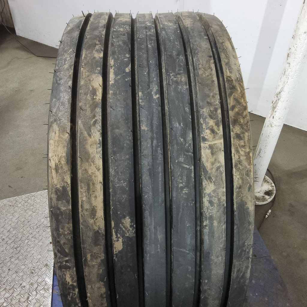 21.5L-16.1 BKT Tires Farm Implement  I-1 D (8 Ply), 99%