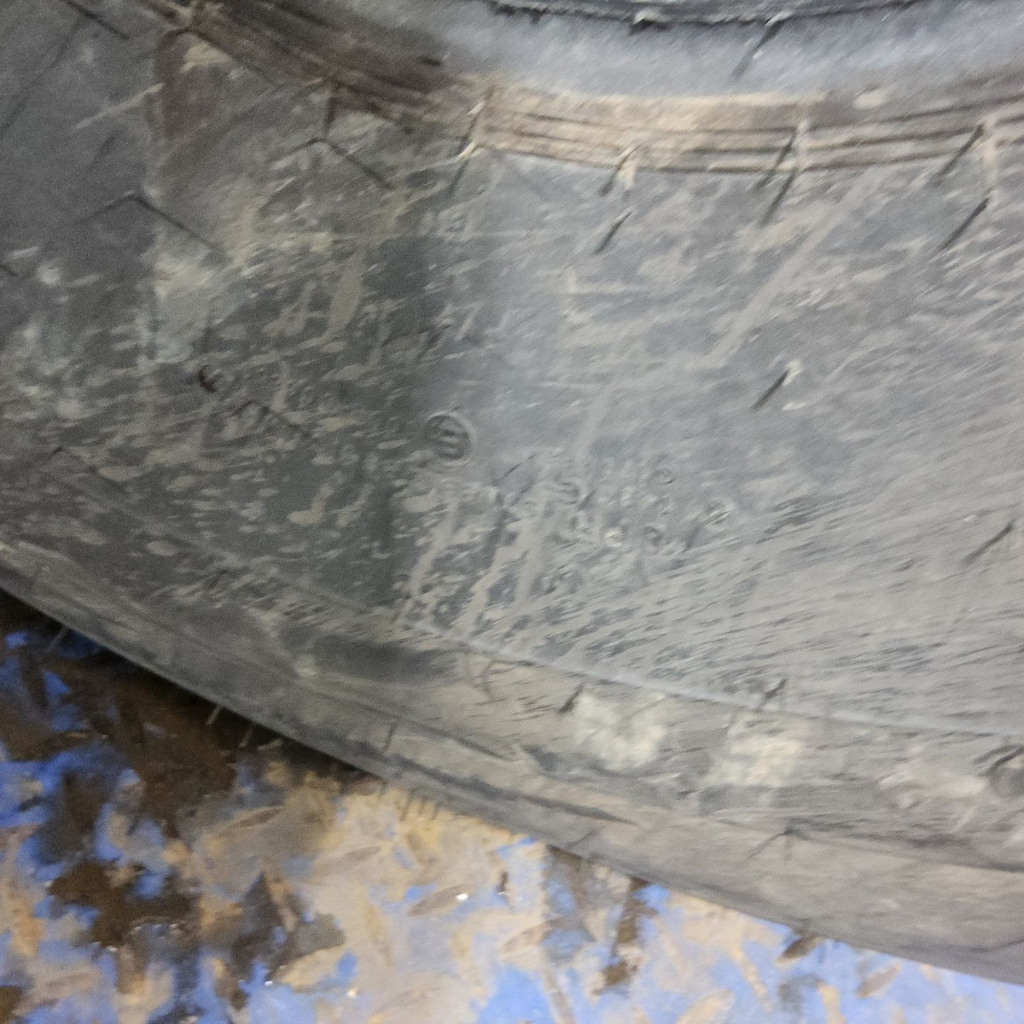 21.5L-16.1 BKT Tires Farm Implement  I-1 D (8 Ply), 99%