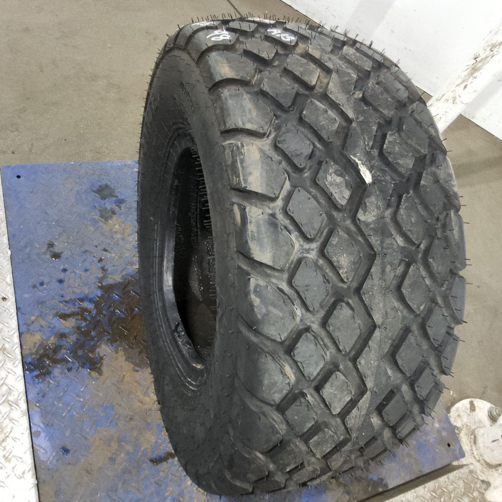 340/60R15 Alliance 352 Air Seeder R-3 124B 99%