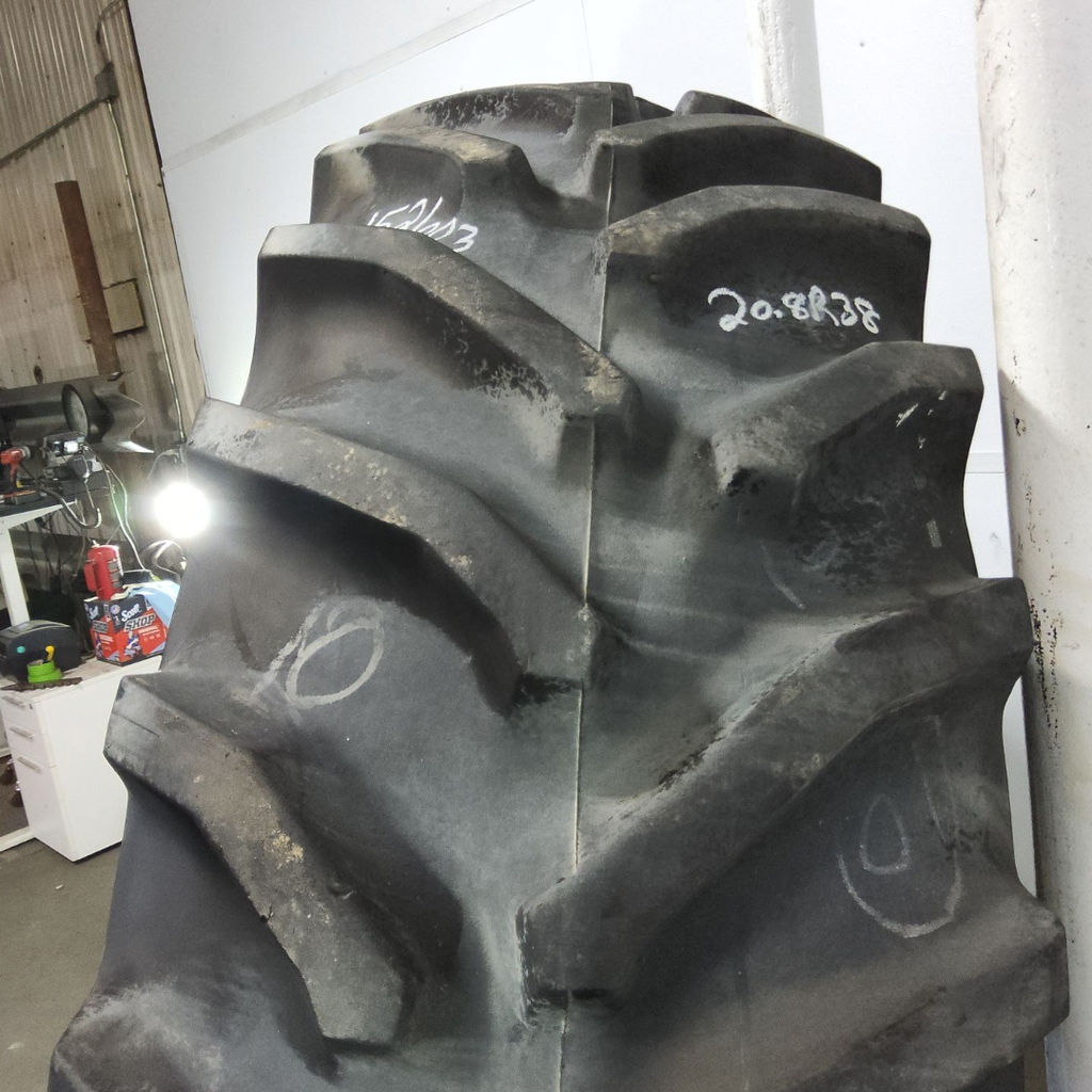 20.8R38 Goodyear Farm Dyna Torque Radial R-1 147A8 90%
