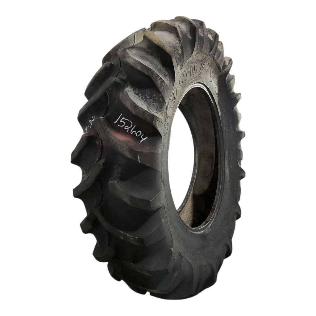 20.8-38 Goodyear Farm Dyna Torque II R-1 E (10 Ply), 90%