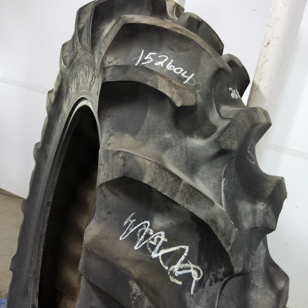 20.8-38 Goodyear Farm Dyna Torque II R-1 E (10 Ply), 90%