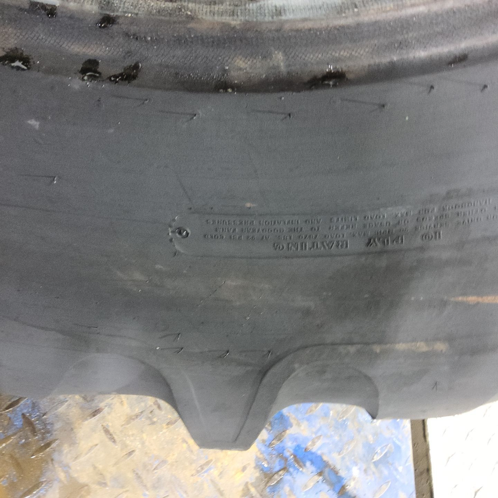 20.8-38 Goodyear Farm Dyna Torque II R-1 E (10 Ply), 90%