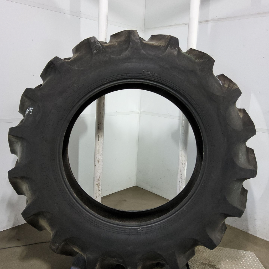 520/85R46 Goodyear Farm Special Sure Grip Radial TD8 R-2 158B 75%