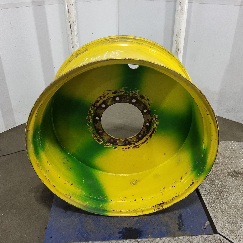 18"W x 38"D, John Deere Yellow 10-Hole Flat Plate Sprayer