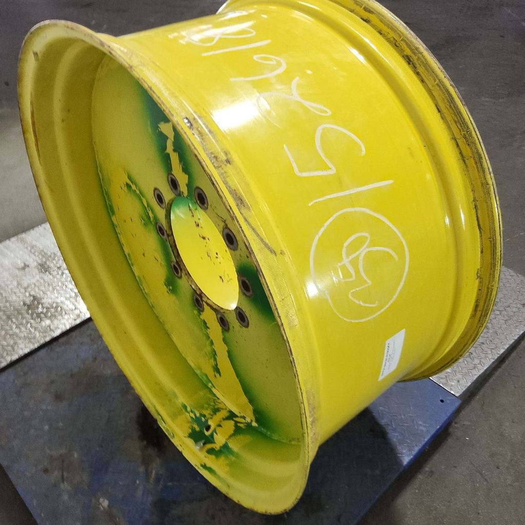 18"W x 38"D, John Deere Yellow 10-Hole Flat Plate Sprayer