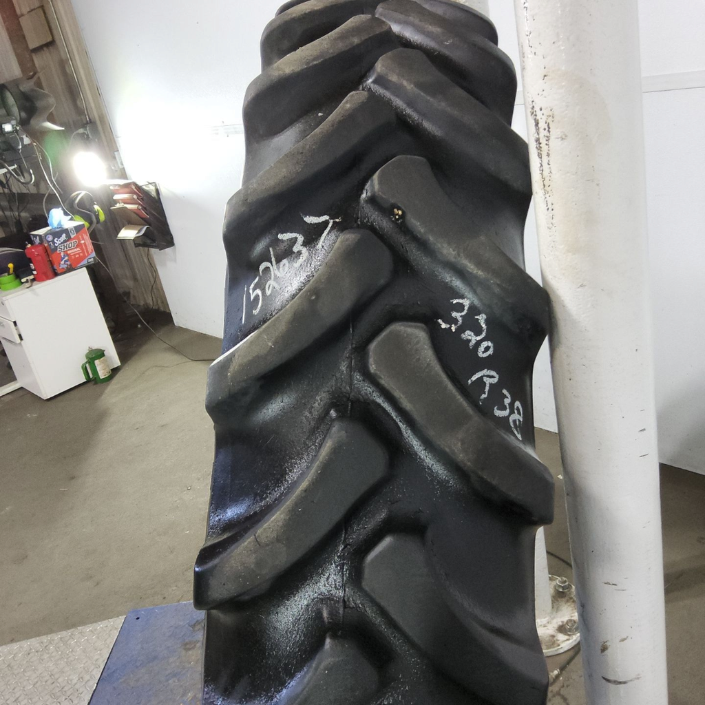 320/85R38 Firestone Radial 9000 R-1W 143B 65%