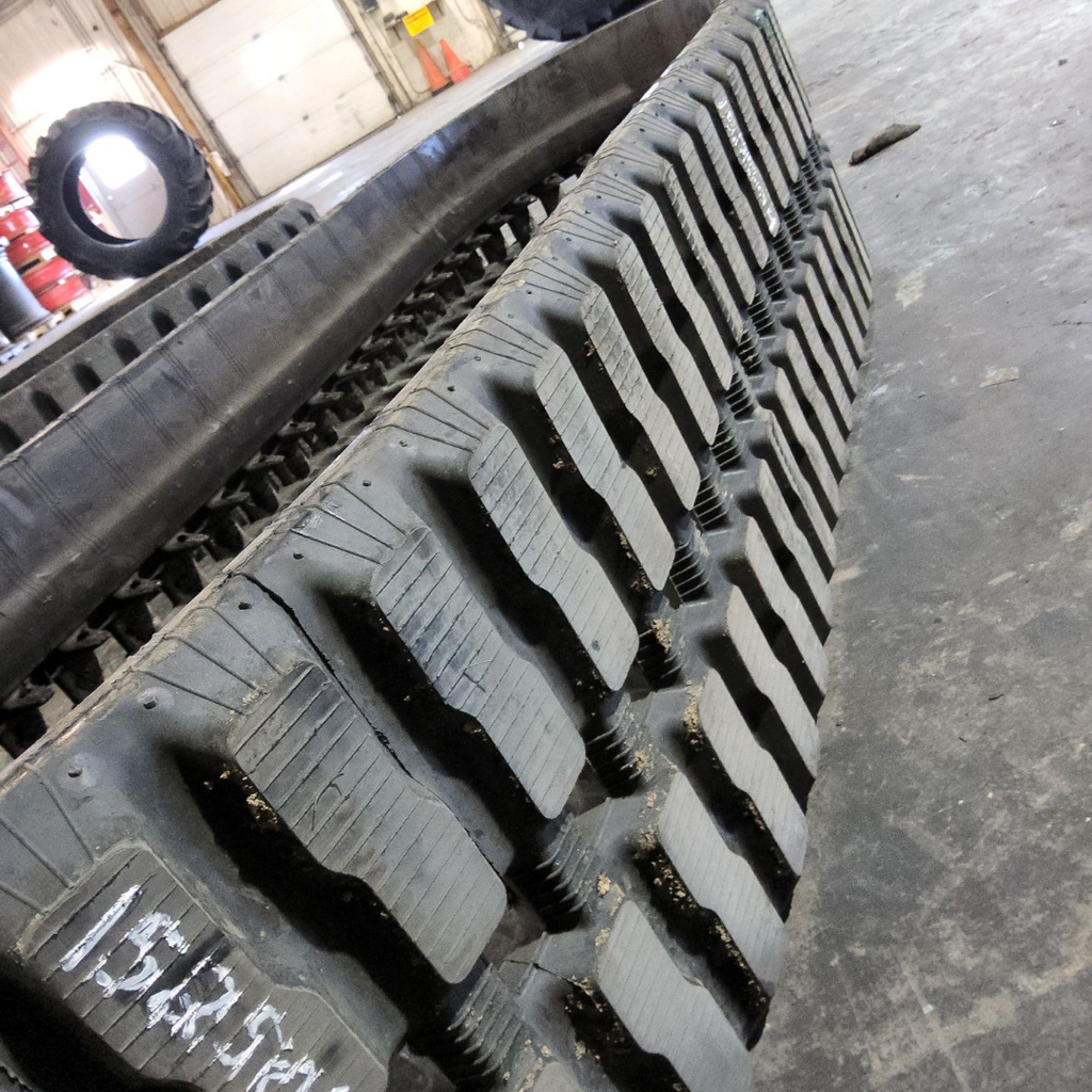 Unknown Track 333P John Deer Rubber Track, 450x58x86, 18x58, 95%