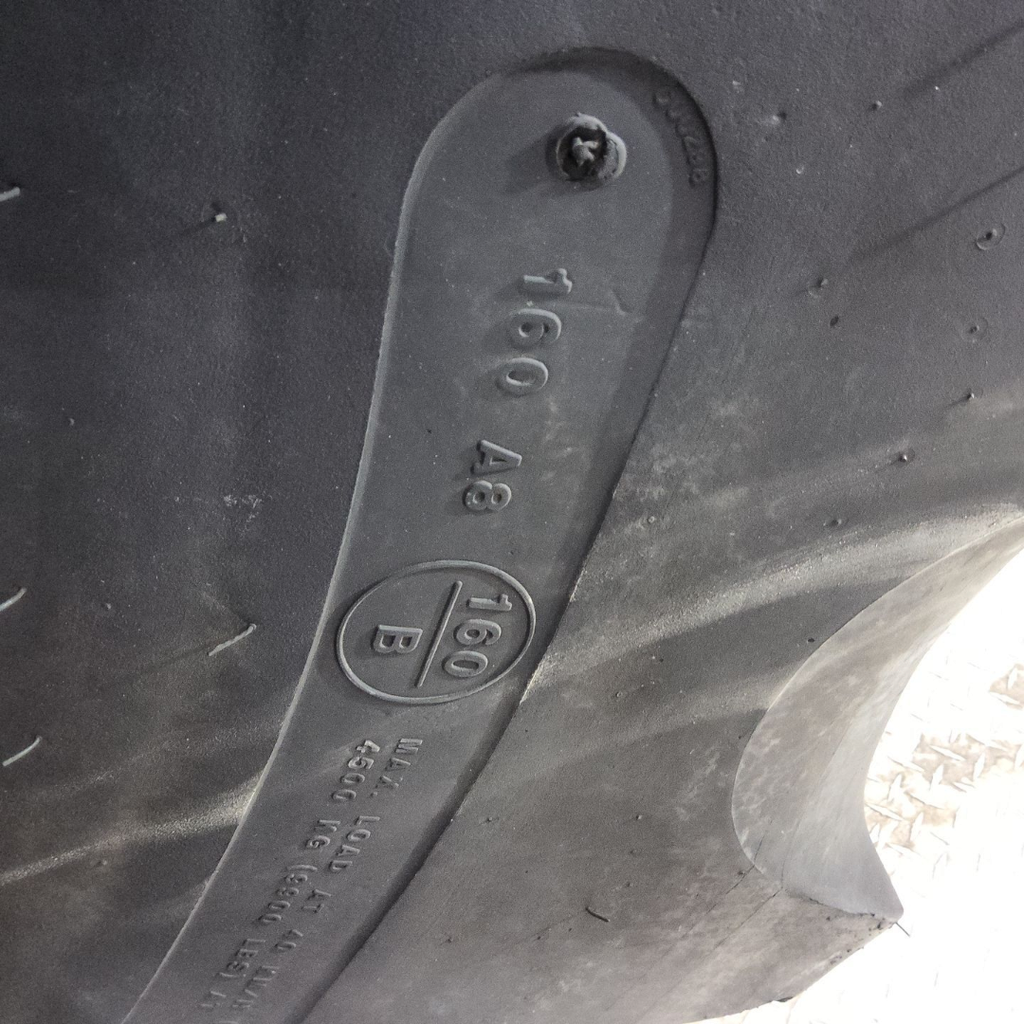 620/70R42 Goodyear Farm DT820 R-1W 160B 95%