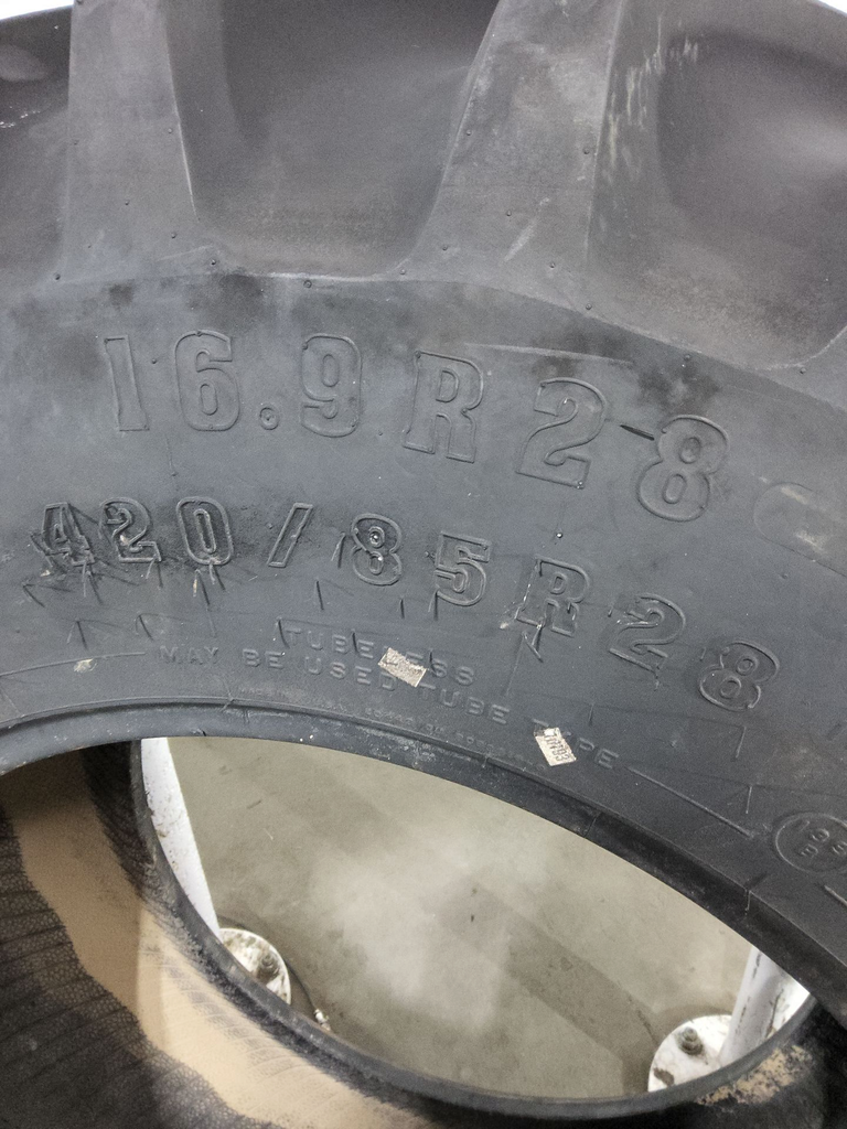 420/85R28 Firestone Radial All Traction FWD R-1 139B 85%