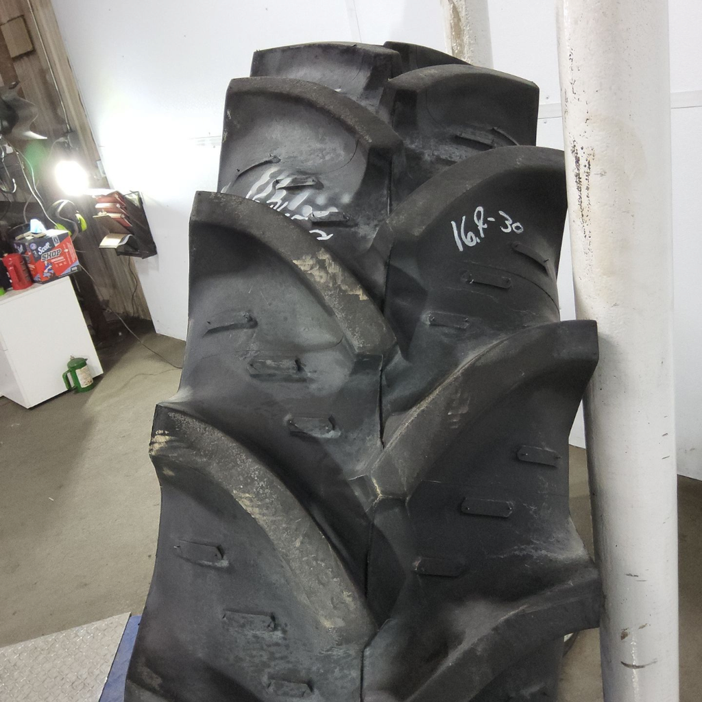 16.9R30 Kleber Super 9 R-1W 137A8 80%
