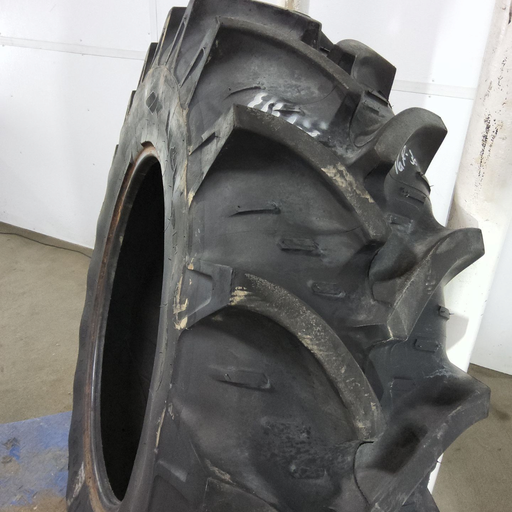 16.9R30 Kleber Super 9 R-1W 137A8 80%