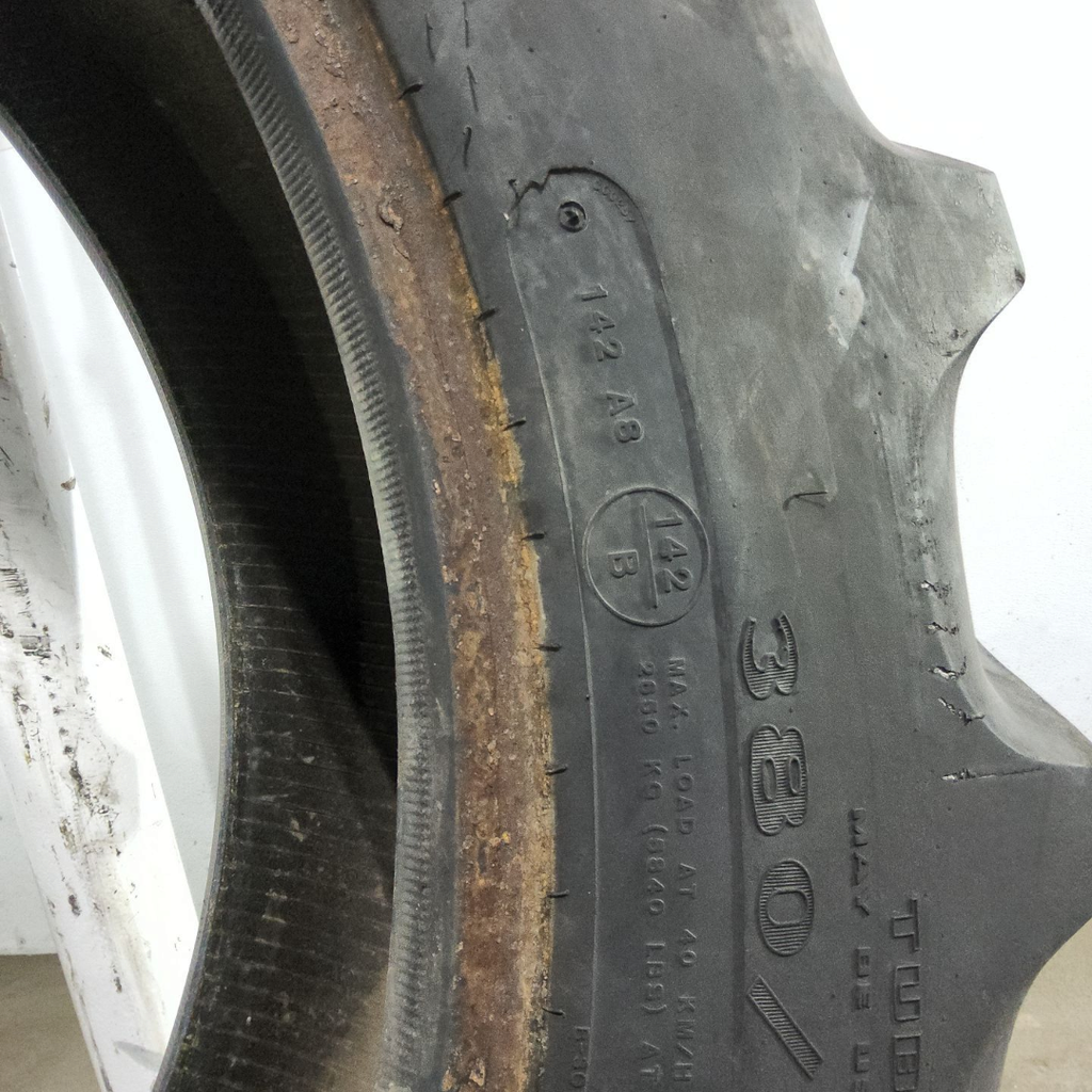 380/80R38 Goodyear Farm DT800 Super Traction R-1W 142A8 80%