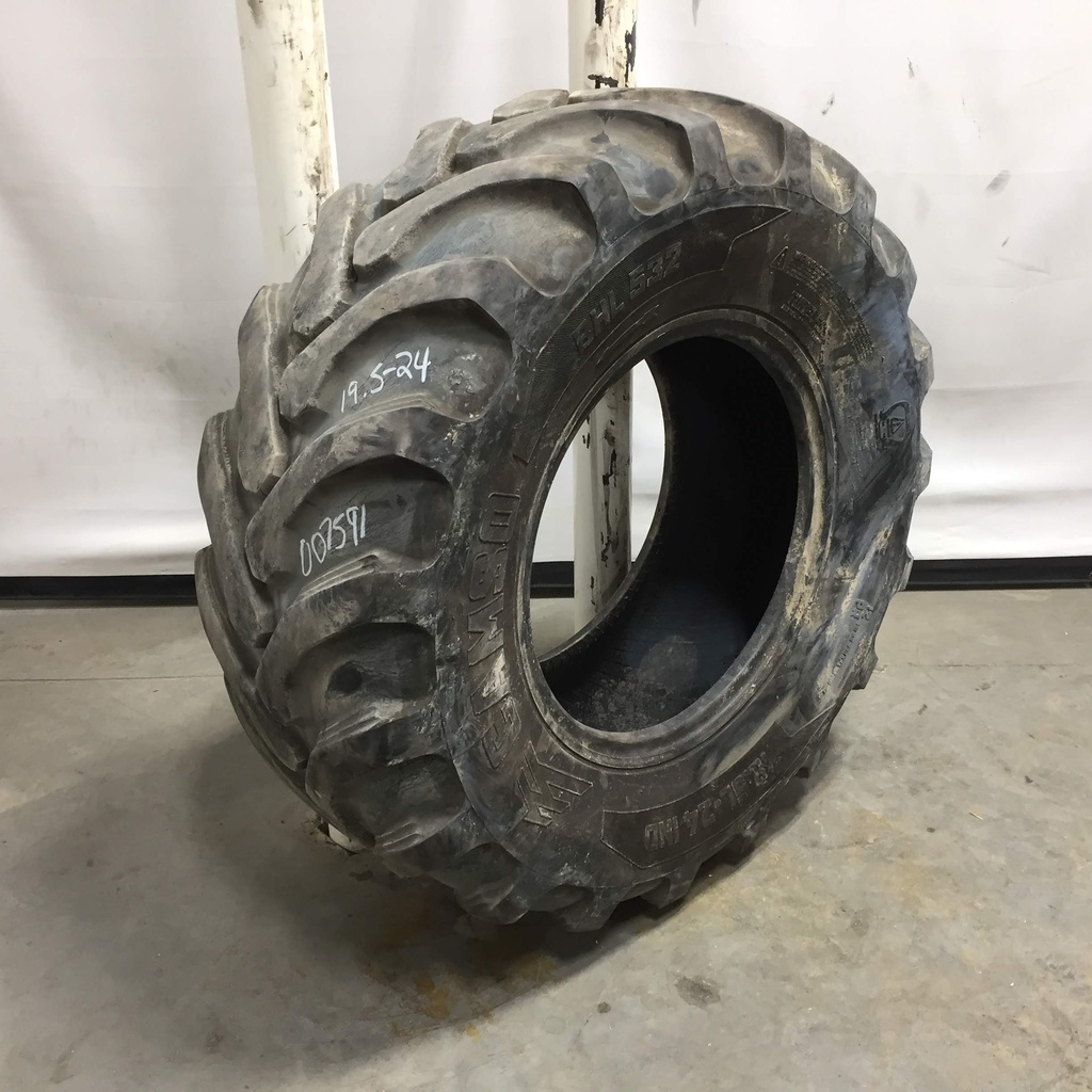 19.5/L-24 Camso BHL 532 R-4 151 A8, F (12 Ply) 75%