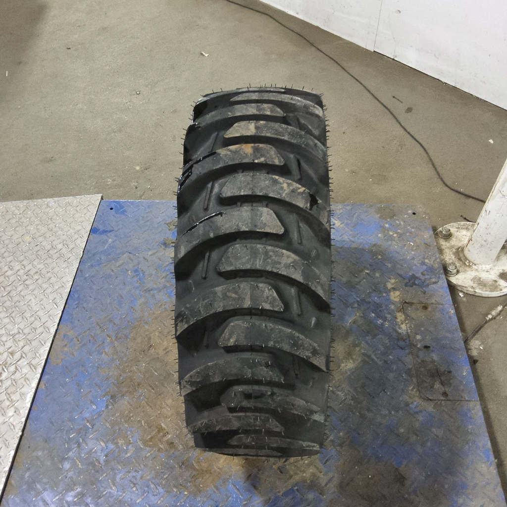 27x8.50-15 Galaxy Marathoner R-4 C (6 Ply), 99%