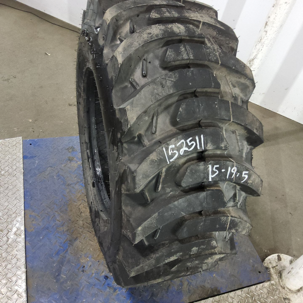 15-19.5 Galaxy Marathoner R-4 C (6 Ply), 99%
