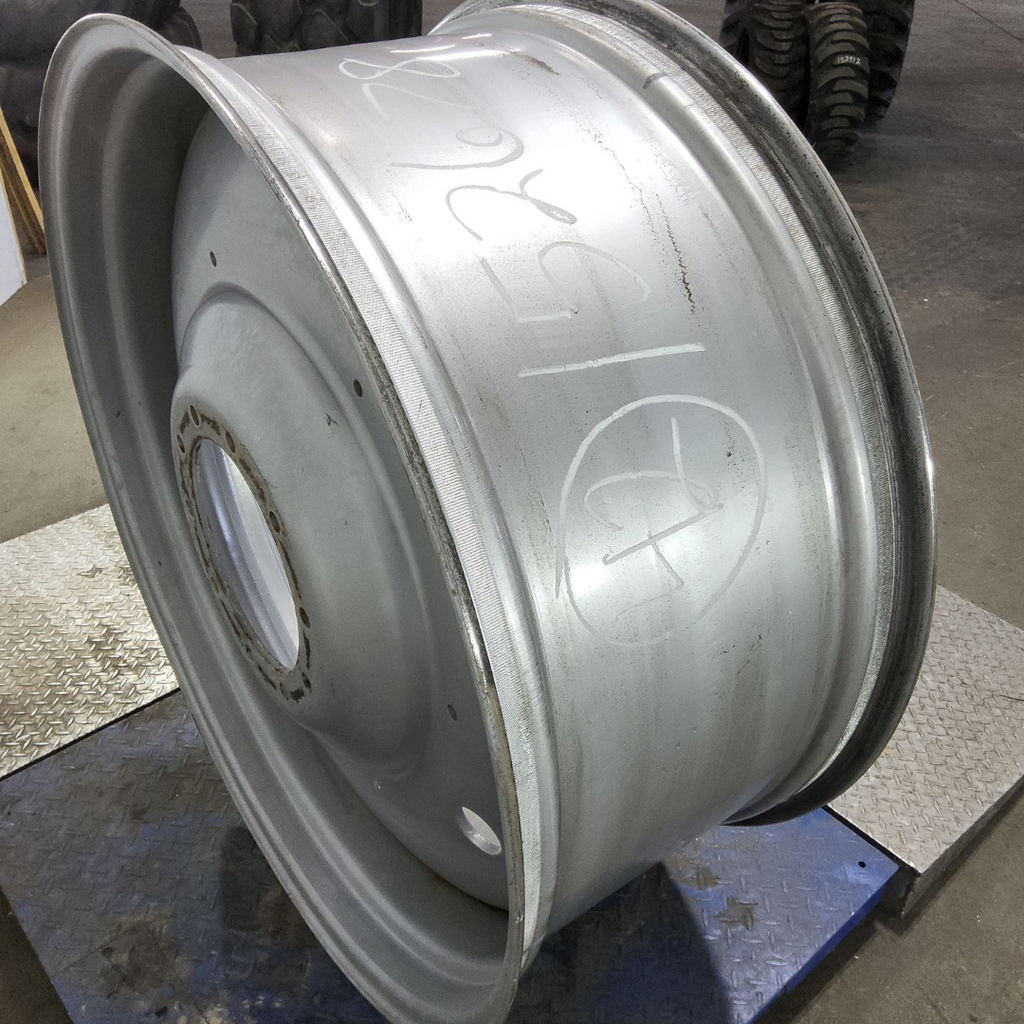 18"W x 42"D, Case IH Silver Mist 10-Hole Formed Plate