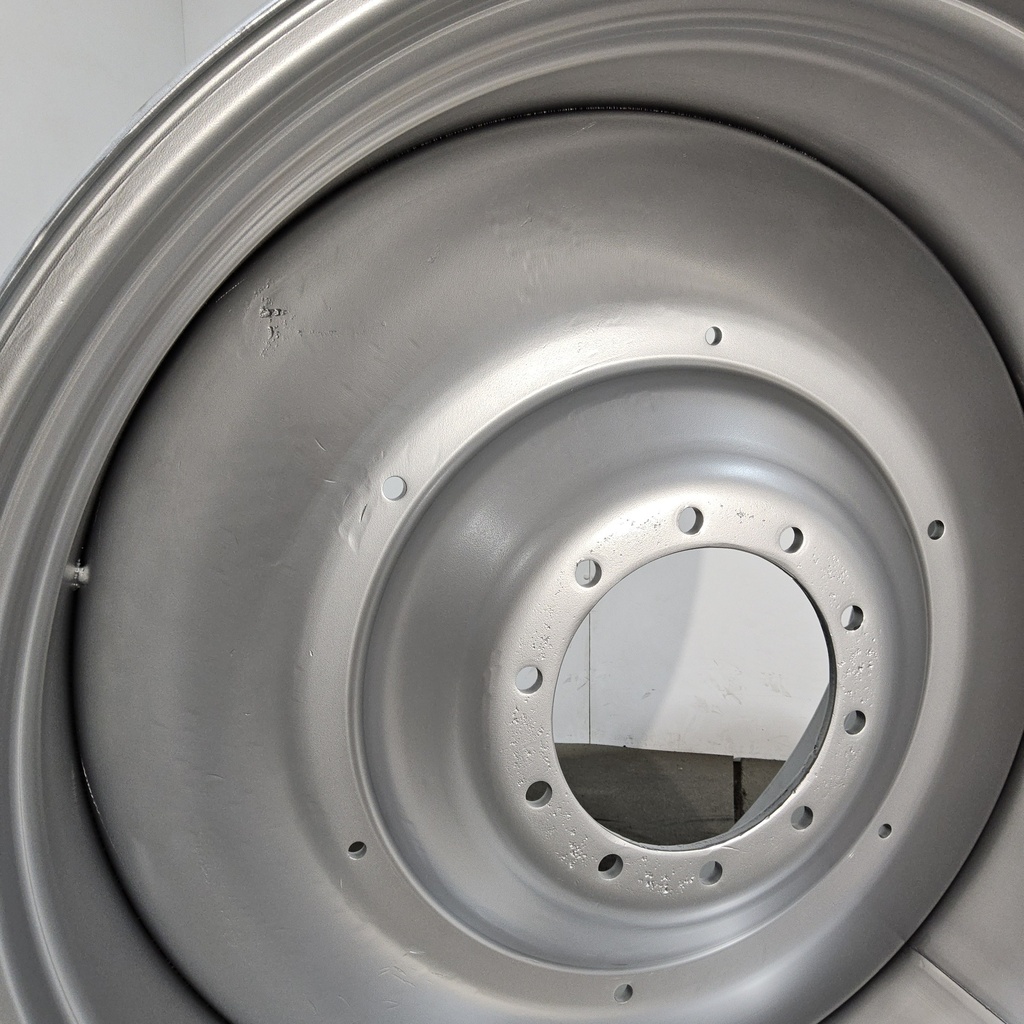 30"W x 46"D, Case IH Silver Mist 10-Hole Formed Plate