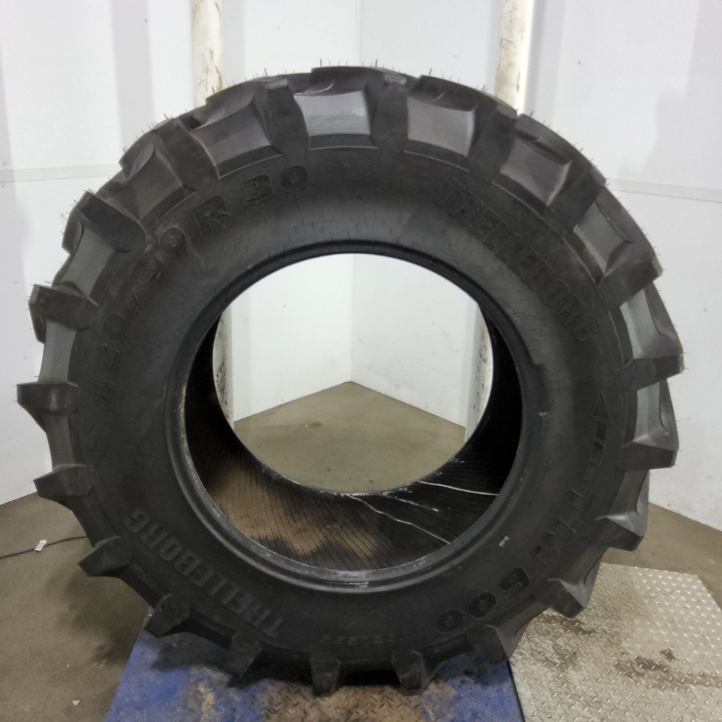420/90R30 Trelleborg TM600 R-1W 147A8 99%