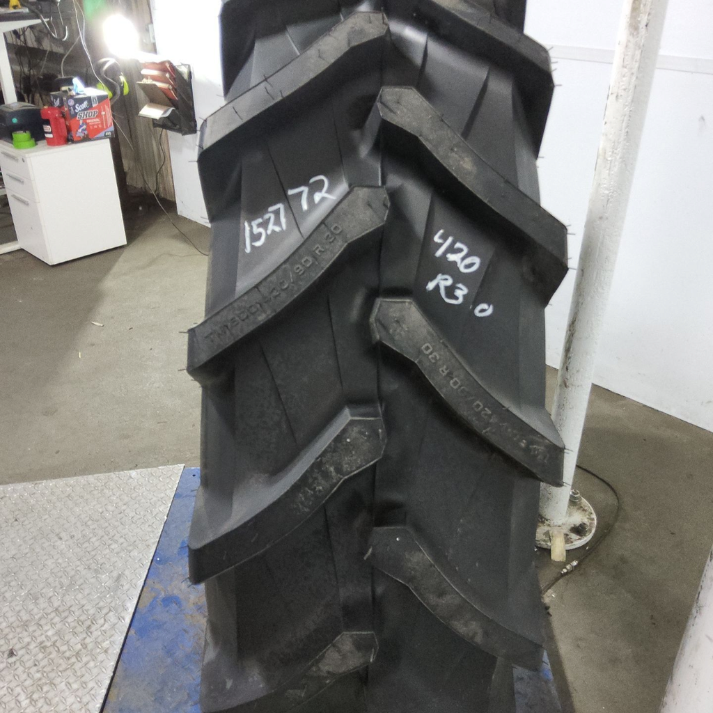 420/90R30 Trelleborg TM600 R-1W 147A8 99%