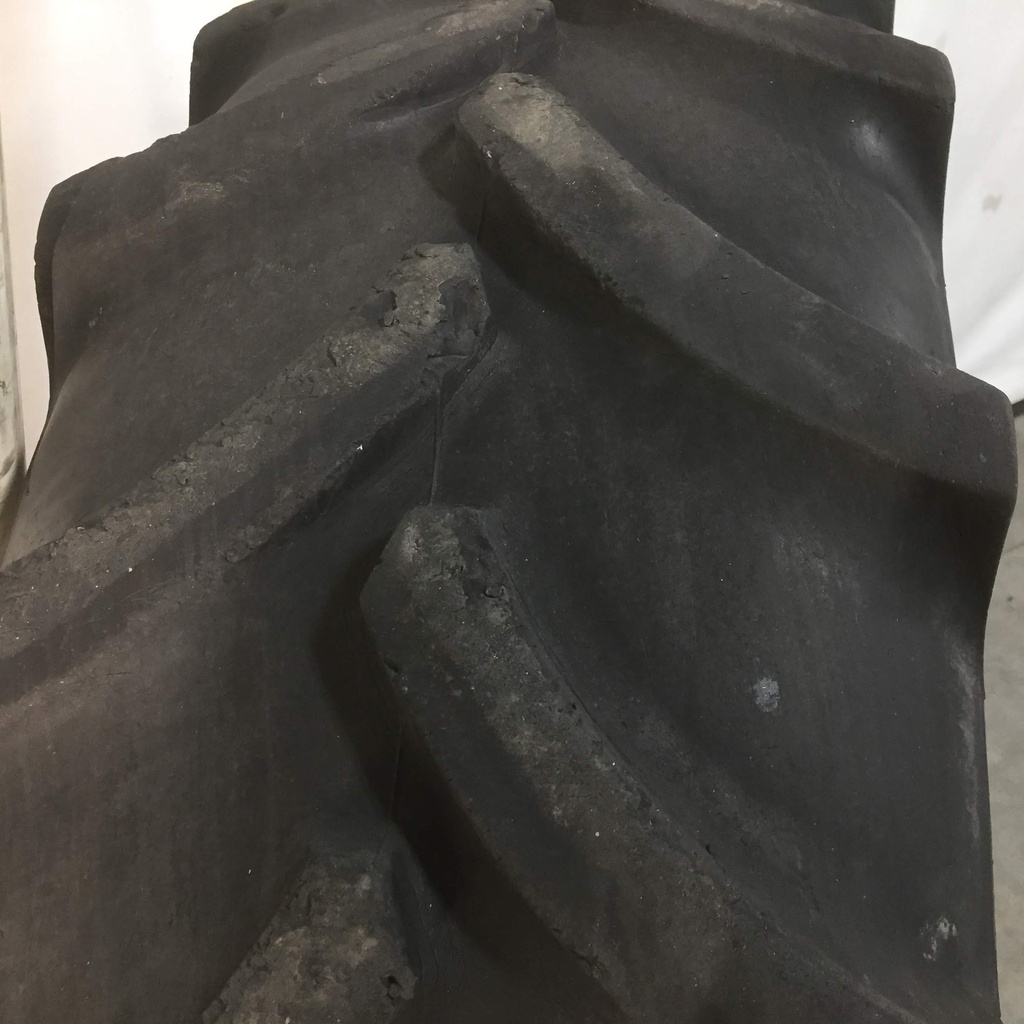 420/90R30 Goodyear Farm DT800 Optitrac R-1W 147 B 30%