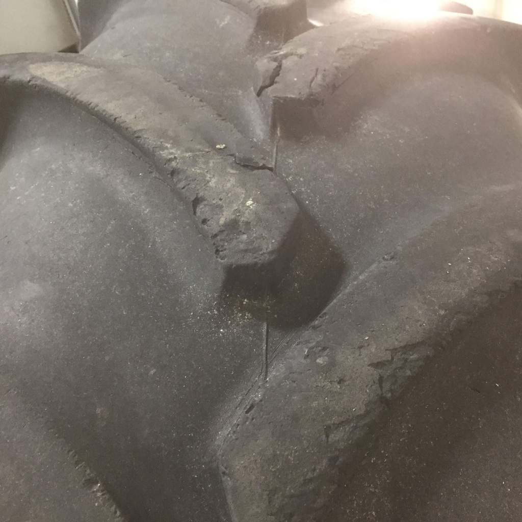 420/90R30 Goodyear Farm DT800 Optitrac R-1W 147 B 30%