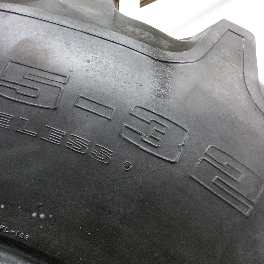 24.5-32 Goodyear Farm Dyna Torque II R-1 F (12 Ply), 75%