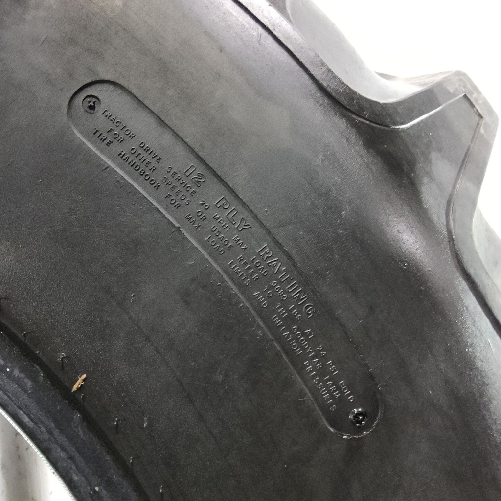 24.5-32 Goodyear Farm Dyna Torque II R-1 F (12 Ply), 75%