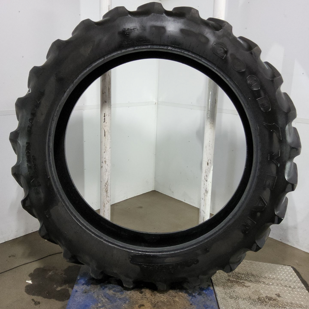 380/90R54 Goodyear Farm DT800 Super Traction R-1W 152A8 70%