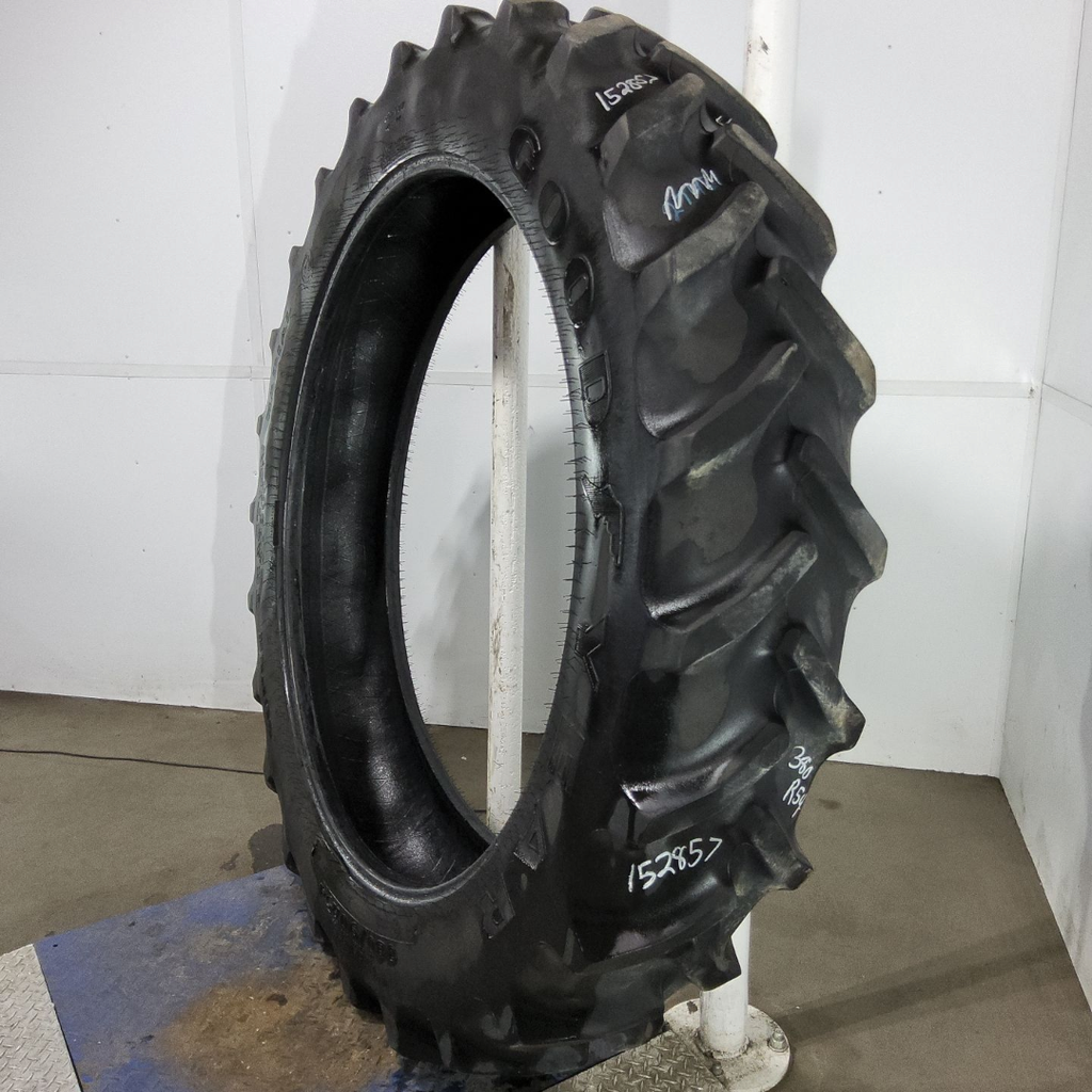 380/90R54 Goodyear Farm DT800 Super Traction R-1W 152A8 70%