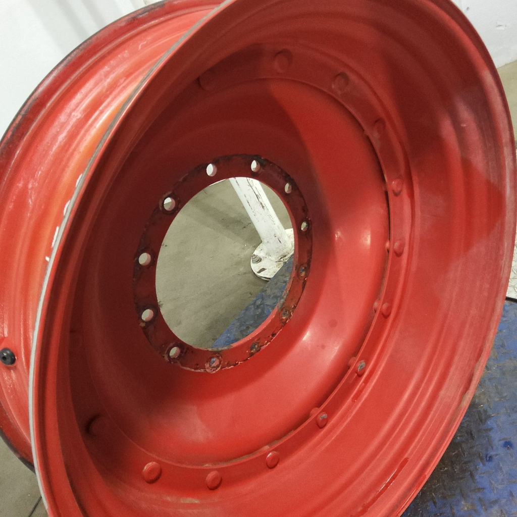 11"W x 38"D, Fendt/Agco Red 16-Hole Stub Disc