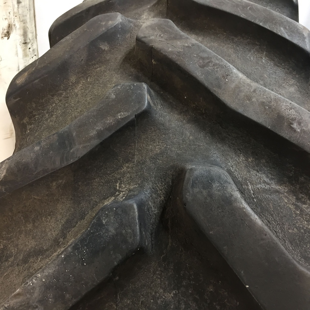 380/85R34 Goodyear Farm Dyna Torque Radial R-1 on John Deere Yellow 12-Hole Waffle Wheel (Groups of 2 bolts) 60%