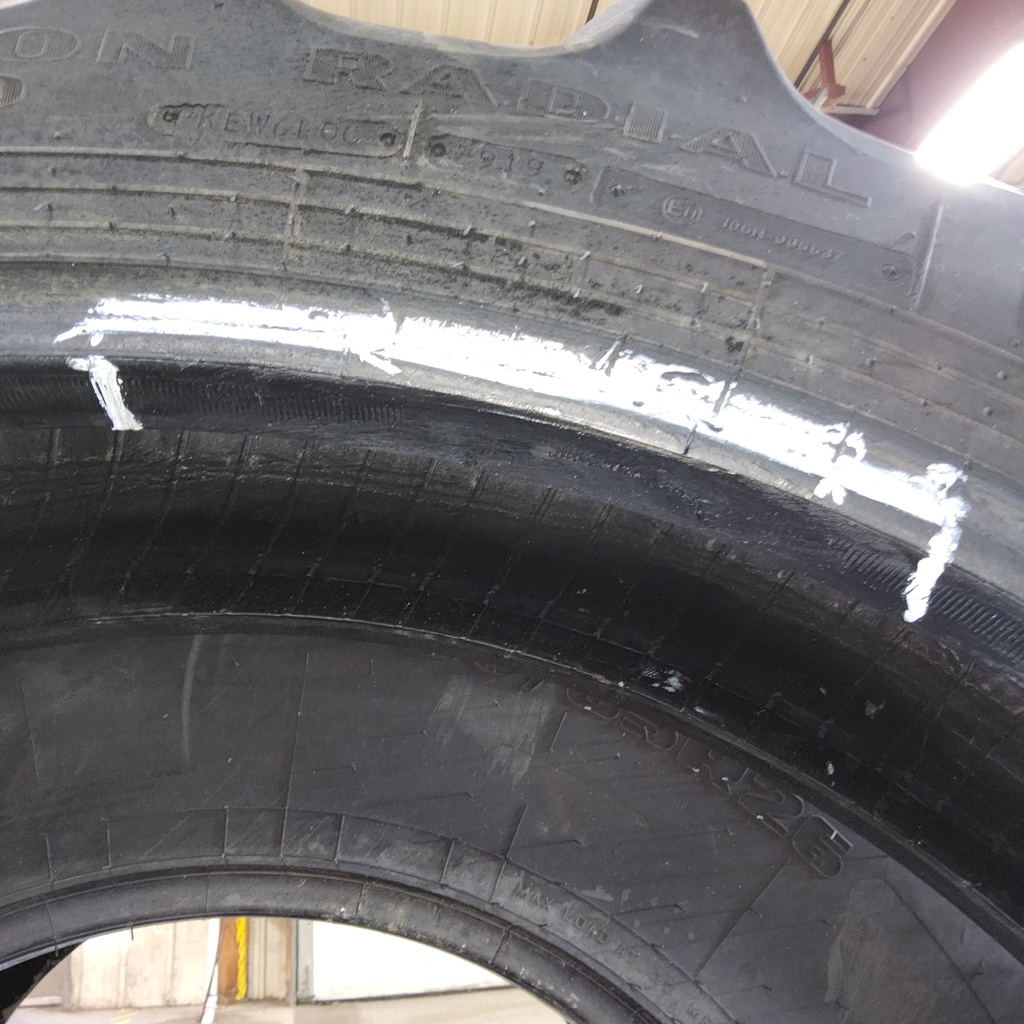 IF320/80R42 Goodyear Farm DT800 Super Traction R-1W 149D 45% IF320/80R42 Goodyear Farm DT800 Super Traction R-1W 149D 45% 320/80R42 goodyear bead Damage