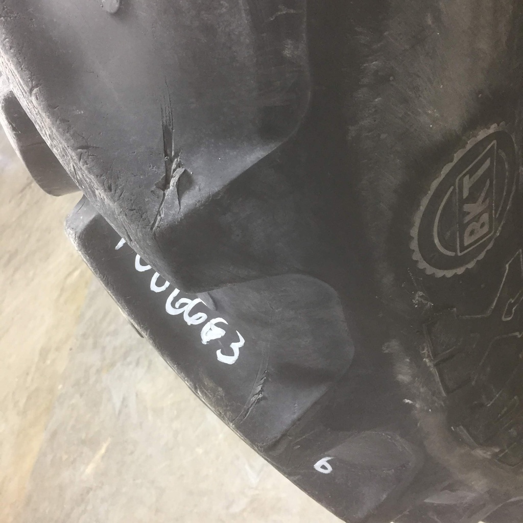 380/90R46 BKT Tires Agrimax RT 945 R-1W 159 A8 70%