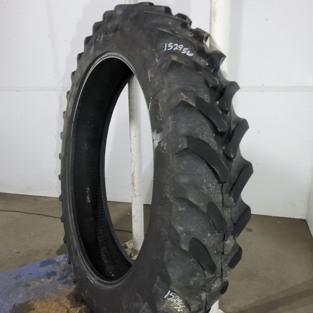 320/90R46 Firestone Radial 9000 R-1W 148B 40%