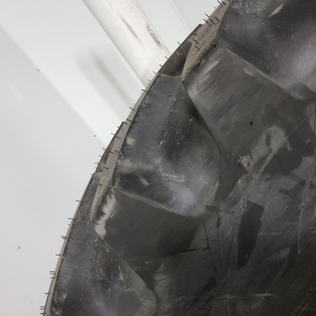 VF420/95R50 Michelin Spraybib CFO R-1S 179D/175E 99%