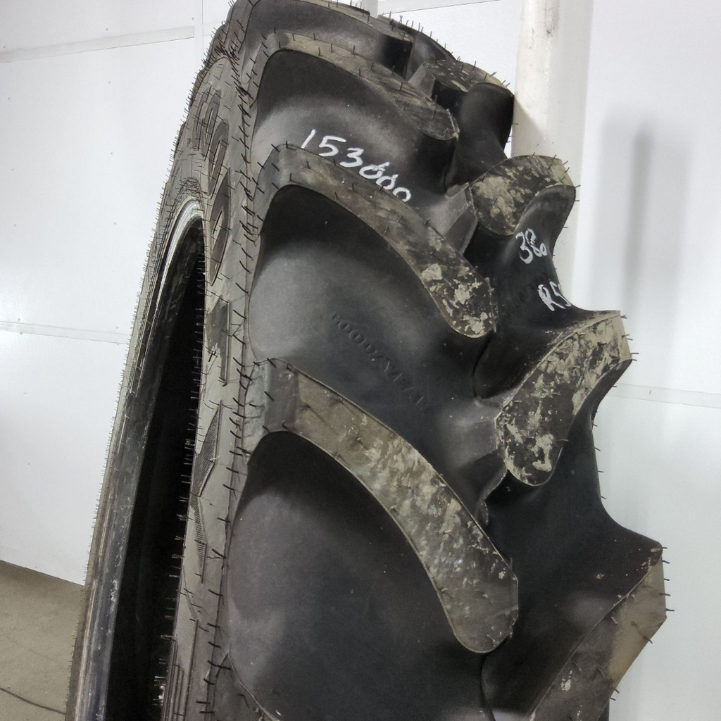 VF380/105R50 Goodyear Farm Ultra Sprayer R-1 179D 99%